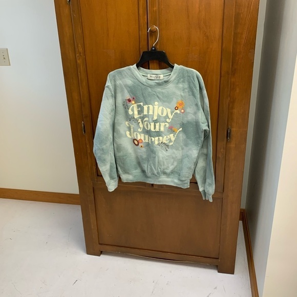 COPY - Wound Up graphic crew neck sweatshirt jrs size 3-5 Enjoy your journey gr… - Picture 1 of 5